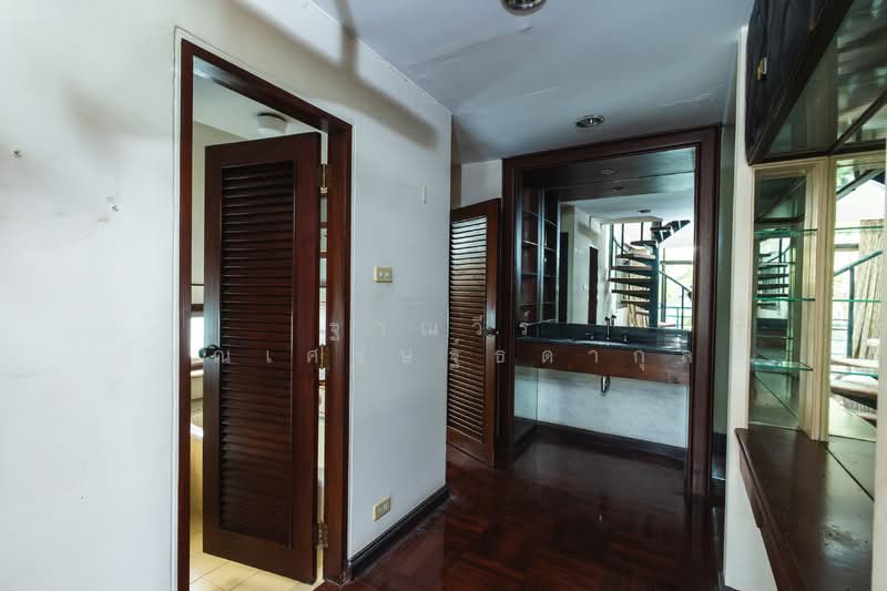 บ้านเลขที่ 23 ซอยสุขุมวิท 24, Bangkok, Khong Tan, Khlong Toei, Bangkok, 7 Bedrooms, 920 sqm, Single Detached House For Rent, by Tharnavee Tharnasetthadakul, 500187395 - DDproperty.com