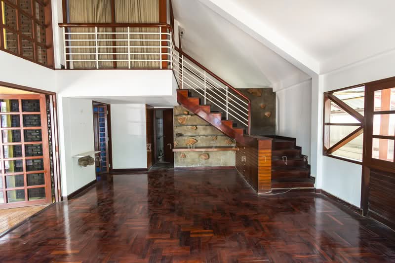 บ้านเลขที่ 23 ซอยสุขุมวิท 24, Bangkok, Khong Tan, Khlong Toei, Bangkok, 7 Bedrooms, 920 sqm, Single Detached House For Rent, by Tharnavee Tharnasetthadakul, 500187395 - DDproperty.com