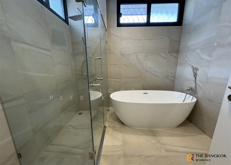 For Rent - House Ruamruedee, Bangkok