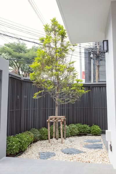 𝗦𝗬𝗠𝗠𝗘𝗧𝗥𝗬 เกษตร–นวมินทร์, Bangkok, -, Nawamin, Bueng Kum, Bangkok, 3 Bedrooms, 410 sqm, Villa For Sale, by Tharnavee Tharnasetthadakul, 500187411 - DDproperty.com