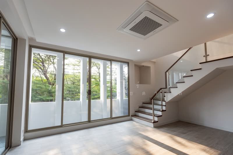 𝗦𝗬𝗠𝗠𝗘𝗧𝗥𝗬 เกษตร–นวมินทร์, Bangkok, Nawamin, Bueng Kum, Bangkok, 3 Bedrooms, 370 sqm, Villa For Sale, by Tharnavee Tharnasetthadakul, 500187420 - DDproperty.com