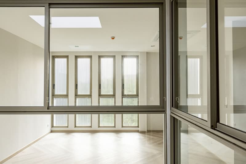 𝗦𝗬𝗠𝗠𝗘𝗧𝗥𝗬 เกษตร–นวมินทร์, Bangkok, Nawamin, Bueng Kum, Bangkok, 3 Bedrooms, 370 sqm, Villa For Sale, by Tharnavee Tharnasetthadakul, 500187420 - DDproperty.com