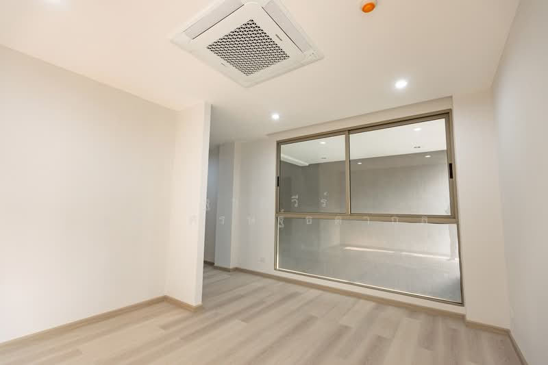 𝗦𝗬𝗠𝗠𝗘𝗧𝗥𝗬 เกษตร–นวมินทร์, Bangkok, -, Nawamin, Bueng Kum, Bangkok, 3 Bedrooms, 370 sqm, Villa For Sale, by Tharnavee Tharnasetthadakul, 500187422 - DDproperty.com