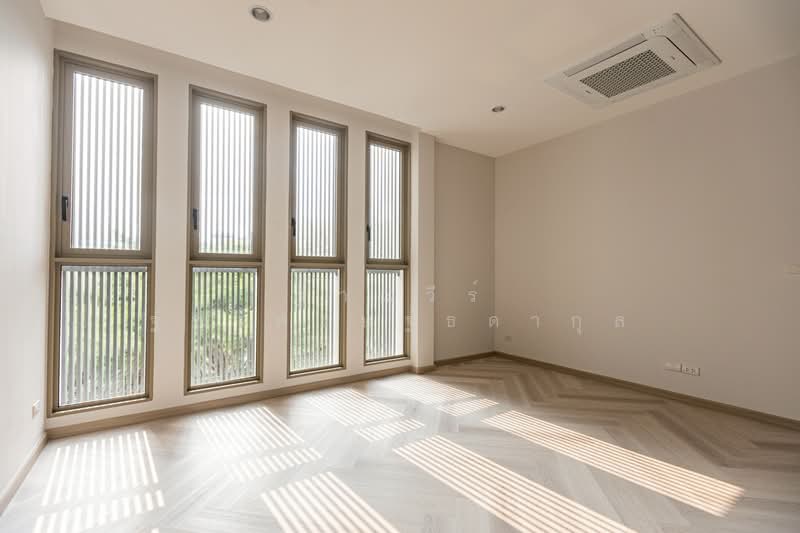 𝗦𝗬𝗠𝗠𝗘𝗧𝗥𝗬 เกษตร–นวมินทร์, Bangkok, -, Nawamin, Bueng Kum, Bangkok, 3 Bedrooms, 370 sqm, Villa For Sale, by Tharnavee Tharnasetthadakul, 500187422 - DDproperty.com