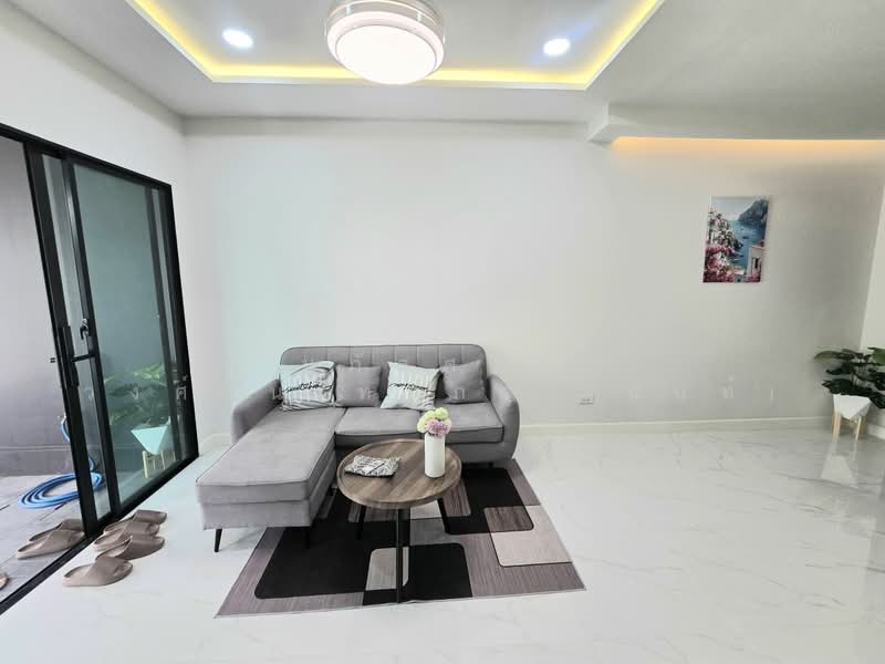 บ้านกลางเมือง พหลโยธิน 50 (Baan klang muang Phaholyothin 50), กรุงเทพ, Soi Phahonyothin 50, คลองถนน, สายไหม, กรุงเทพ, 160 ตร.ม., ทาวน์เฮ้าส์ ขาย, โดย นภัสศรณ์ วงศ์สินไทยกร (นันท์), 500187439 - DDproperty.com