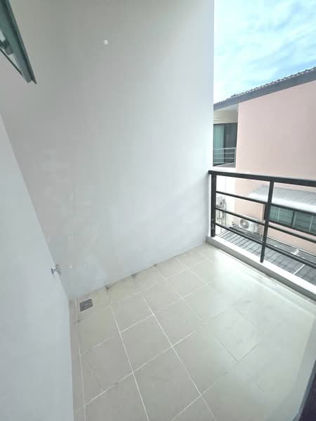 บ้านกลางเมือง พหลโยธิน 50 (Baan klang muang Phaholyothin 50), กรุงเทพ, Soi Phahonyothin 50, คลองถนน, สายไหม, กรุงเทพ, 160 ตร.ม., ทาวน์เฮ้าส์ ขาย, โดย นภัสศรณ์ วงศ์สินไทยกร (นันท์), 500187439 - DDproperty.com