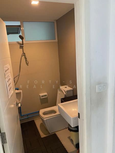 ให้เช่าบ้าน Home Office พื้นที่ใหญ่ 12 ห้อง ดอนเมือง ใกล้สนามบิน, Bangkok, Sanam Bin, Don Mueang, Bangkok, , 400 sqm, Shophouse For Rent, by Forty-Six Real Estate Group, 500187449 - DDproperty.com