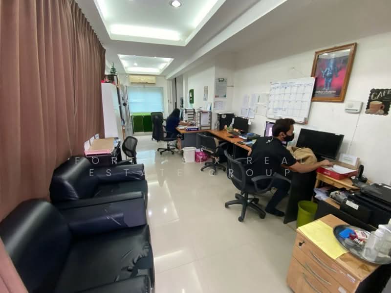 ให้เช่าบ้าน Home Office พื้นที่ใหญ่ 12 ห้อง ดอนเมือง ใกล้สนามบิน, Bangkok, Sanam Bin, Don Mueang, Bangkok, , 400 sqm, Shophouse For Rent, by Forty-Six Real Estate Group, 500187449 - DDproperty.com