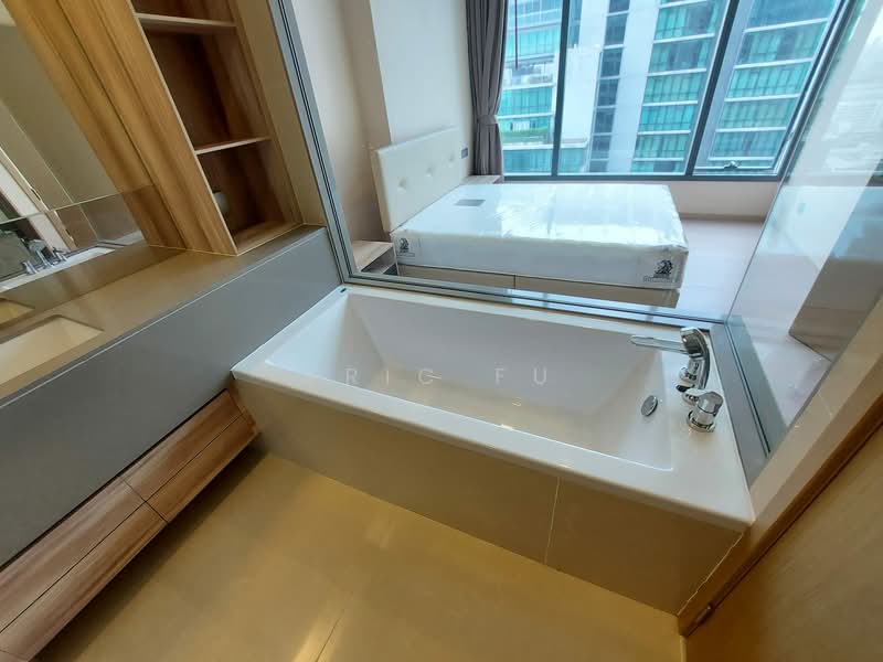 The Esse Asoke, Bangkok, 333 Soi Sukhumvit 21, Sukhumvit Road, Khlongtoei Nua, Watthana, Bangkok, 1 Bedroom, 44 sqm, Condo For Sale, by Eric Fu, 500187468 - DDproperty.com