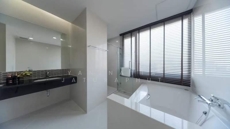 The Residence Sukhumvit 24, Bangkok, Soi Sukhumvit 24, Khong Tan, Khlong Toei, Bangkok, 4 Bedrooms, 320 sqm, Condo For Rent, by Yaninatta Jaturaphut, 500187472 - DDproperty.com