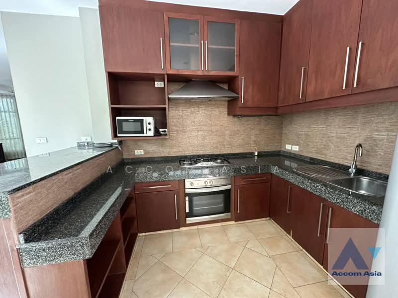 For Rent - Home Office, Pet friendly 3 Bedrooms House for Rent in Sukhumvit, Bangkok near BTS Nana, Bangkok