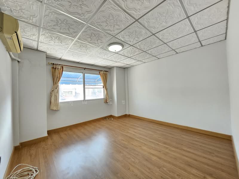 Sinsub Nakorn Garden : สินทรัพย์นครการ์เด้นท์, กรุงเทพ, ถนนกาญจนาภิเษก, หนองแขม, หนองแขม, กรุงเทพ, 200 ตร.ม., ทาวน์เฮ้าส์ ขาย, โดย คุณ ณิชาภา, 500187519 - DDproperty.com