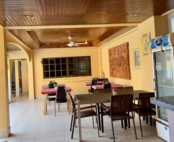 Private Pool Villa, Soi Bongkot Location: Soi Bongkot, Chon Buri (Pattaya), Nong Pru, Bang Lamung (Pattaya), Chon Buri (Pattaya), 10+ Bedrooms, 516 sqm, Single Detached House For Sale, by Regina Nuengjamnong, 500187522 - DDproperty.com