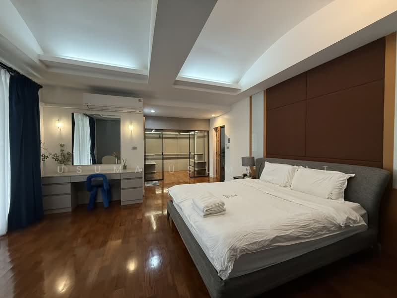 Pool Villa in Pridi , Ekkamai , Asok, Bangkok, Khlong Tan Nua, Watthana, Bangkok, 5 Bedrooms, 500 sqm, Villa For Rent, by Usuma Usumachat, 500187527 - DDproperty.com