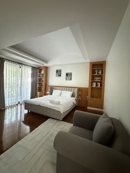 Pool Villa in Pridi , Ekkamai , Asok, Bangkok, Khlong Tan Nua, Watthana, Bangkok, 5 Bedrooms, 500 sqm, Villa For Rent, by Usuma Usumachat, 500187527 - DDproperty.com