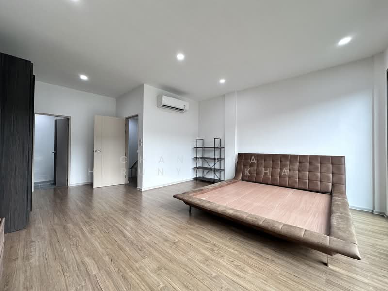 For Sale - Baan Klang Muang Sathorn-Suksawat, Samut Prakan