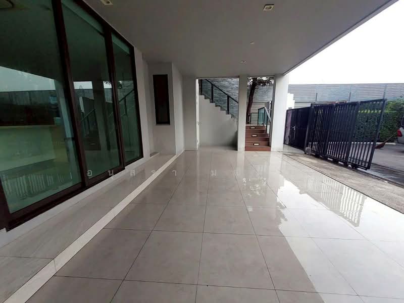 Baan Klang Muang Classe Ekkamai-Ramintra, Bangkok, Sukhonthasawat Road, Lat Phrao, Lat Phrao, Bangkok, 5 Bedrooms, 454 sqm, Single Detached House For Sale, by อนุสรา มณีมาศ, 500187536 - DDproperty.com