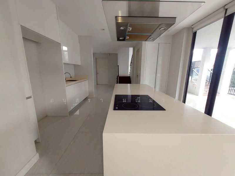 Baan Klang Muang Classe Ekkamai-Ramintra, Bangkok, Sukhonthasawat Road, Lat Phrao, Lat Phrao, Bangkok, 5 Bedrooms, 454 sqm, Single Detached House For Sale, by อนุสรา มณีมาศ, 500187536 - DDproperty.com