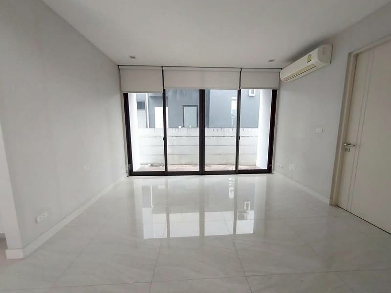 Baan Klang Muang Classe Ekkamai-Ramintra : บ้านกลางเมือง คลาสเซ่ เอกมัย-รามอินทรา, กรุงเทพ, ถนนสุคนธสวัสดิ์, ลาดพร้าว, ลาดพร้าว, กรุงเทพ, 454 ตร.ม., บ้านเดี่ยว ขาย, โดย อนุสรา มณีมาศ, 500187536 - DDproperty.com