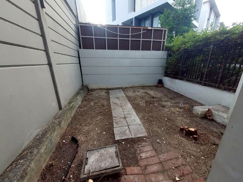 Baan Klang Muang Classe Ekkamai-Ramintra, Bangkok, Sukhonthasawat Road, Lat Phrao, Lat Phrao, Bangkok, 5 Bedrooms, 454 sqm, Single Detached House For Sale, by อนุสรา มณีมาศ, 500187536 - DDproperty.com