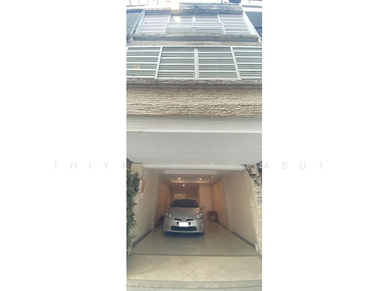 ทาวน์เฮ้าท์ 225 ตร.ม. ทำเลใกล้สยามสแควร์ ถนนพระราม1, Bangkok, พระราม1, Pathum Wan, Pathum Wan, Bangkok, 3 Bedrooms, 225 sqm, Townhouse For Rent, by Thiya​ Chaysabut, 500187543 - DDproperty.com