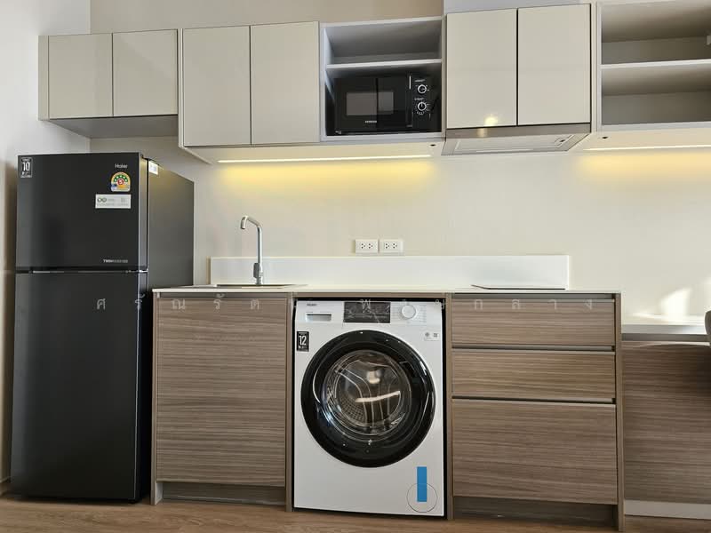 The Issara Sathorn, Bangkok, Chan Road, Thung Maha Mek, Sathon, Bangkok, 1 Bedroom, 33 sqm, Condo For Rent, by Saranrat Pongklang, 500187552 - DDproperty.com