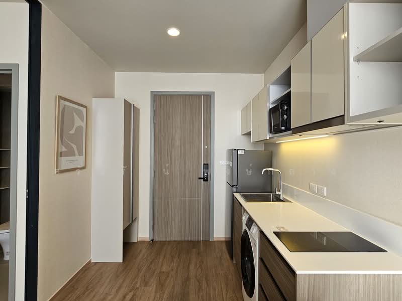 The Issara Sathorn, Bangkok, Chan Road, Thung Maha Mek, Sathon, Bangkok, 1 Bedroom, 33 sqm, Condo For Rent, by Saranrat Pongklang, 500187552 - DDproperty.com