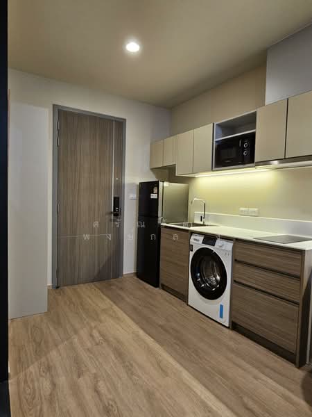 The Issara Sathorn, Bangkok, Chan Road, Thung Maha Mek, Sathon, Bangkok, 1 Bedroom, 33 sqm, Condo For Rent, by Saranrat Pongklang, 500187552 - DDproperty.com