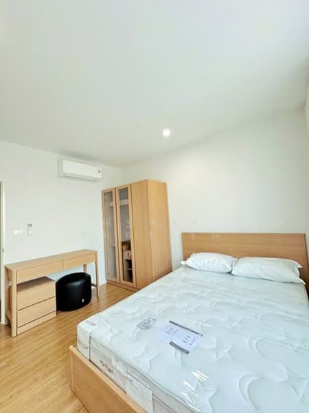 ไม่พบโครงการ, Bangkok, กาญจนาภิเษก, Saphan Sung, Saphan Sung, Bangkok, 3 Bedrooms, 220 sqm, Townhouse For Rent, by ณัฐพงศ์ สุนทรอรุณ, 500187571 - DDproperty.com