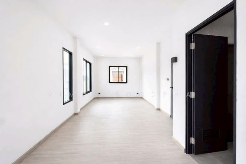 Prompat Prime Ramintra, Bangkok, Panya-Ramindra Road, Sam Wa Tawan Ok, Khlong Sam Wa, Bangkok, 3 Bedrooms, 250 sqm, Single Detached House For Sale, by Vimon Boodpha, 500187583 - DDproperty.com