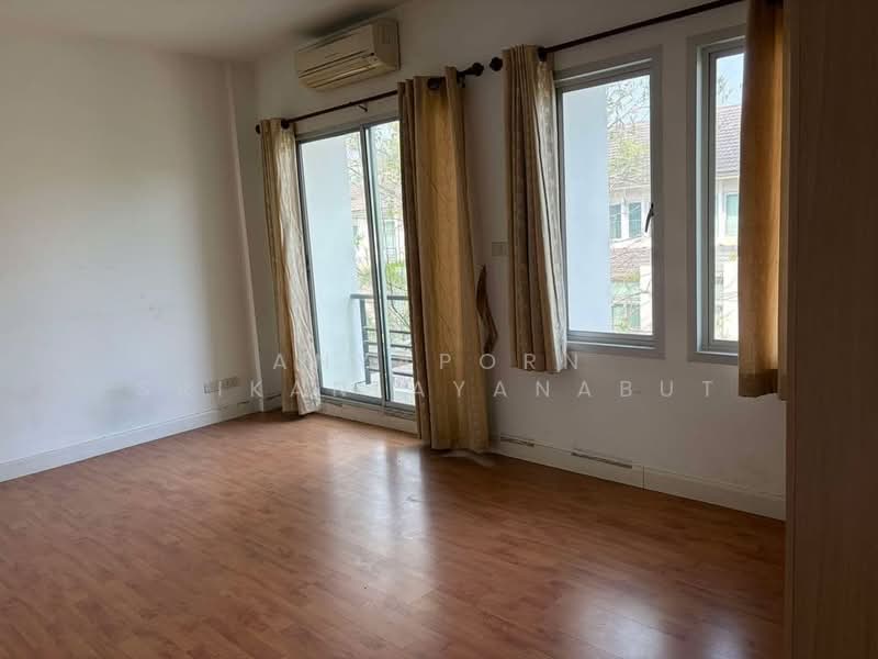 Vista Park Ratchada-Ramindra, Bangkok, Ratchada-Ramintra Road, Ram Inthra, Khan Na Yao, Bangkok, 3 Bedrooms, 200 sqm, Townhouse For Rent, by Anyaporn Srikanlayanabut, 500187613 - DDproperty.com