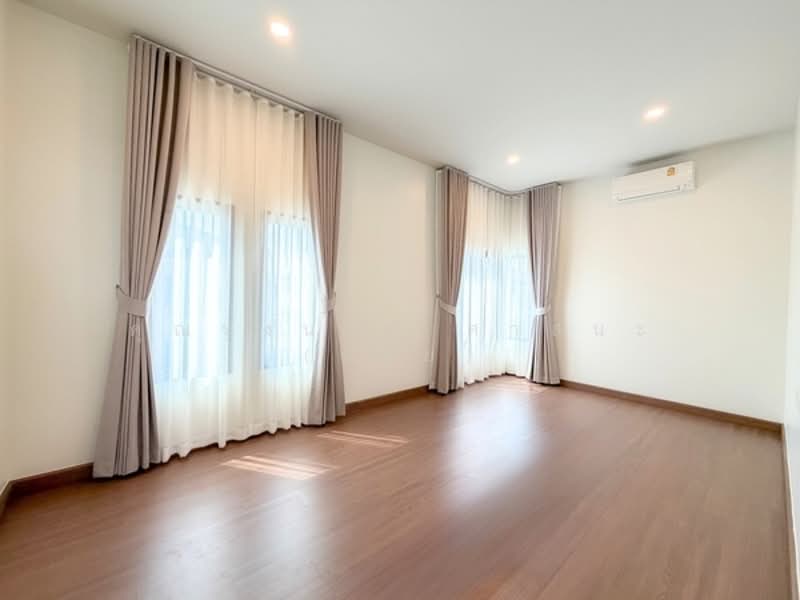 Grand Britania Ratchaphruek Rama 5 : แกรนด์บริทาเนีย ราชพฤกษ์ พระราม5, Nonthaburi, 898/1 ถ.นครอินทร์, Bang Khanun, Bang Kruai, Nonthaburi, 4 Bedrooms, 185 sqm, Single Detached House For Rent, by คุณรุ่งนภา ศาสนะ (ออย), 500187639 - DDproperty.com