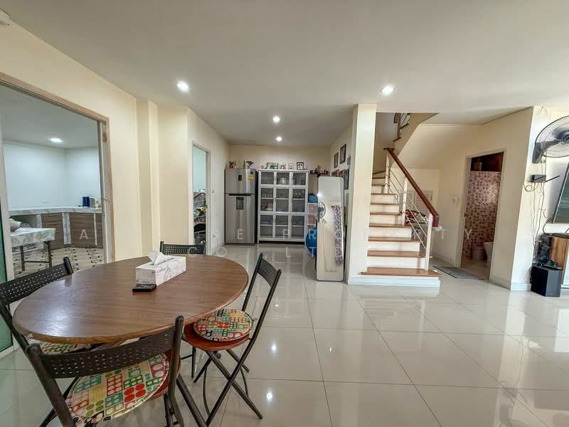 Townhome for sale in The Central 2 Village, Chak Kho, Sriracha., Chon Buri (Pattaya), Surasak, Si Racha, Chon Buri (Pattaya), 3 Bedrooms, 152 sqm, Townhouse For Sale, by A House Property Co.,Ltd., 500187640 - DDproperty.com