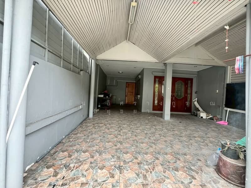 ขาย - หมู่บ้านสินธร บางกะปิ ถนนลาดพร้าว แขวงคลองจั่น เขตบางกะปิ กรุงเทพมหานคร, กรุงเทพ