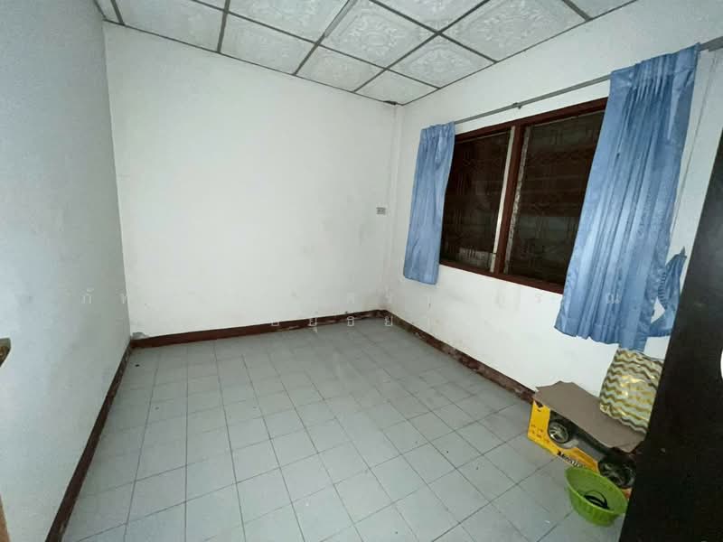 ขาย - หมู่บ้านสินธร บางกะปิ ถนนลาดพร้าว แขวงคลองจั่น เขตบางกะปิ กรุงเทพมหานคร, กรุงเทพ