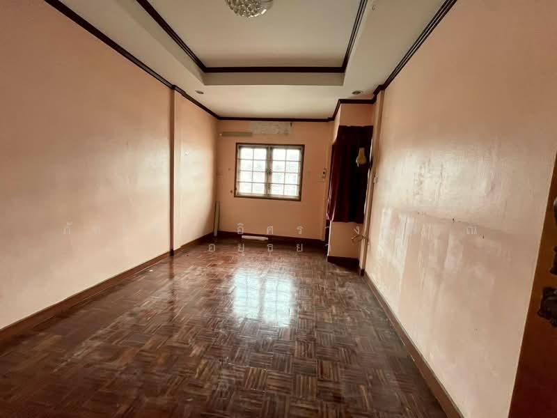 ขาย - หมู่บ้านสินธร บางกะปิ ถนนลาดพร้าว แขวงคลองจั่น เขตบางกะปิ กรุงเทพมหานคร, กรุงเทพ