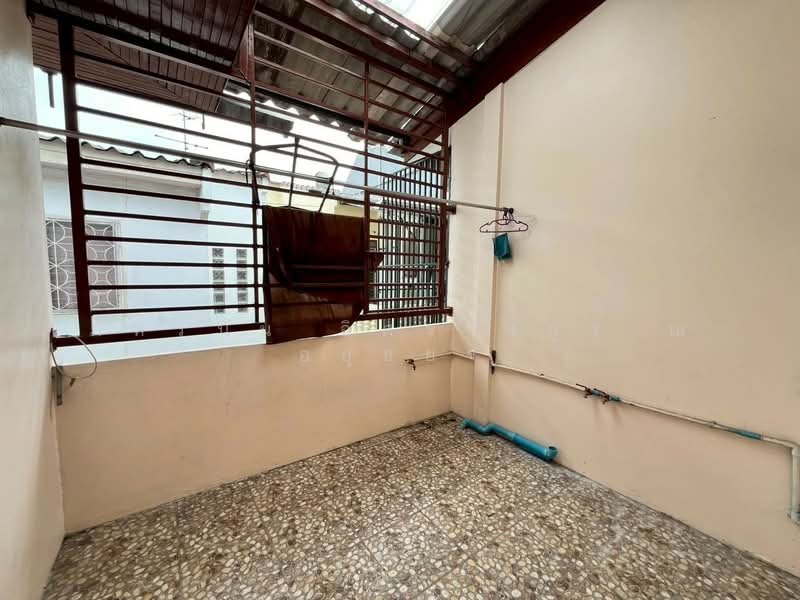 หมู่บ้านสินธร บางกะปิ ถนนลาดพร้าว แขวงคลองจั่น เขตบางกะปิ กรุงเทพมหานคร, Bangkok, ลาดพร้าว, Khlong Chan, Bang Kapi, Bangkok, 4 Bedrooms, 96 sqm, Townhouse For Sale, by ภัทรนัน อิศรางกูร ณ อยุธยา, 500187666 - DDproperty.com