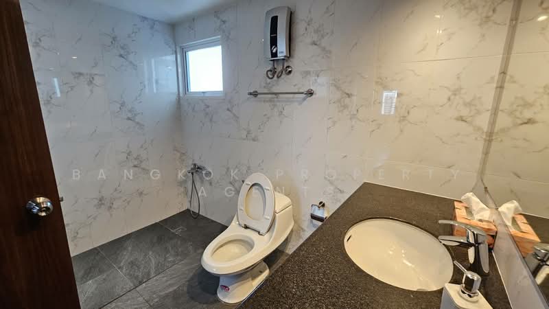 Regent on the Park 1, Bangkok, Soi Sukhumvit 26, Khong Tan, Khlong Toei, Bangkok, 3 Bedrooms, 249 sqm, Condo For Sale, by BANGKOK PROPERTY AGENTS, 500187673 - DDproperty.com