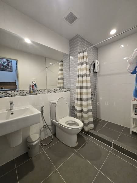 Baan Klang Muang Ramintra, Bangkok, Soi Kanchanaphisek 6/1, Tha Rang, Bang Khen, Bangkok, 3 Bedrooms, 145 sqm, Townhouse For Sale, by Sanichada Apisaksirikul, 500187689 - DDproperty.com