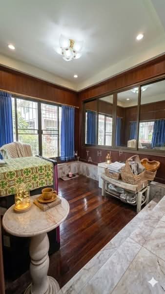 ขายบ้านเดี่ยวศรีราชา หมู่บ้านตระกูลทอง หลังใหญ่ 2 ชั้น 86 ตร.ว. 5 ห้องนอน ใกล้เซ็นทรัลศรีราชา, Chon Buri (Pattaya), -, Surasak, Si Racha, Chon Buri (Pattaya), 5 Bedrooms, 318 sqm, Single Detached House For Sale, by Pronthip Wattanasatiengul, 500187733 - DDproperty.com