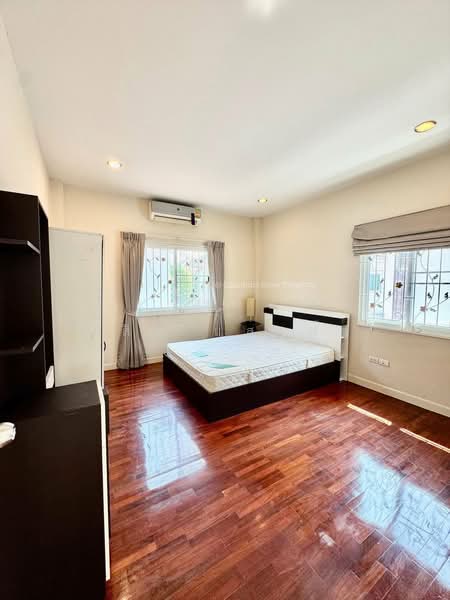 ให้เช่าบ้านเดี่ยวหลังใหญ่ ม.โคโค่พาร์ค โรงโป๊ะ แหลมฉบัง, Chon Buri (Pattaya), Bang Lamung, Bang Lamung (Pattaya), Chon Buri (Pattaya), 3 Bedrooms, 200 sqm, Single Detached House For Rent, by Dusit Saengfa, 500187765 - DDproperty.com