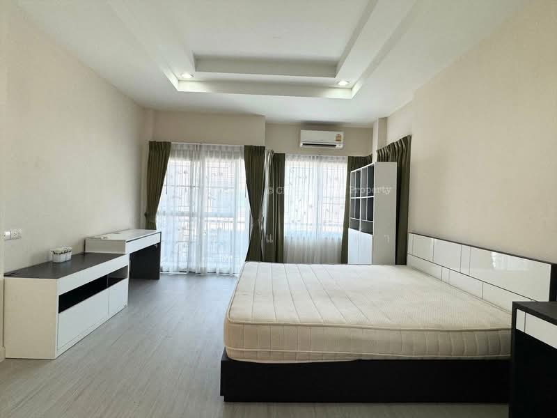 ให้เช่าบ้านเดี่ยวหลังใหญ่ ม.โคโค่พาร์ค โรงโป๊ะ แหลมฉบัง, Chon Buri (Pattaya), Bang Lamung, Bang Lamung (Pattaya), Chon Buri (Pattaya), 3 Bedrooms, 200 sqm, Single Detached House For Rent, by Dusit Saengfa, 500187765 - DDproperty.com