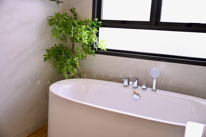 Setthasiri Bangna Km.10, Samut Prakan, Bangphli Yai, Bang Plee, Samut Prakan, 5 Bedrooms, 377 sqm, Single Detached House For Rent, by Kittisak Phanlertchavarit, 500187768 - DDproperty.com