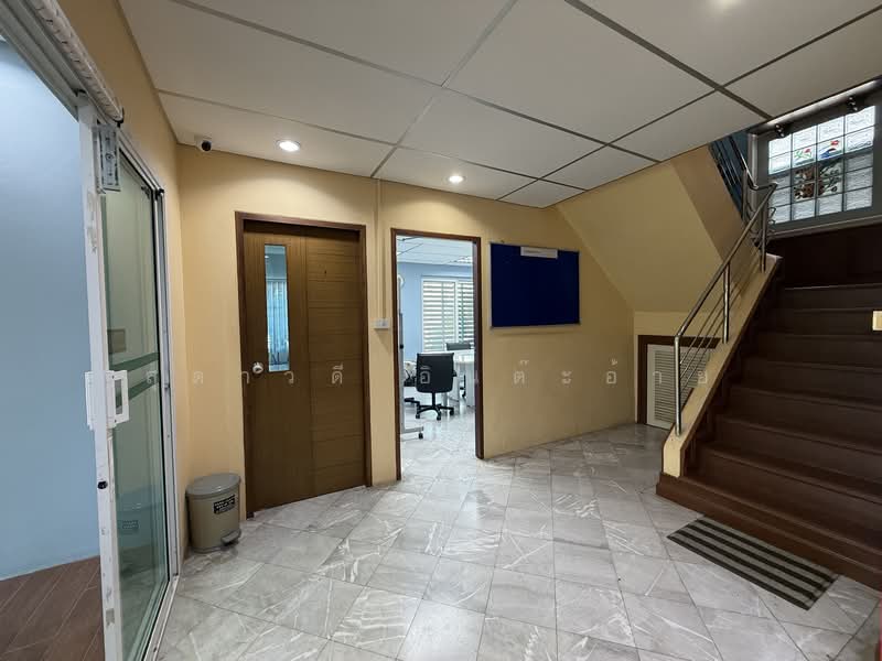 ขายโฮมออฟฟิศพร้อมโกดัง เทพารักษ์ บางปลา หมู่บ้านสุรีวรรณ ใกล้ถนนใหญ่เทพารักษ์ เพียง 2 กม., Samut Prakan, เทพารักษ์, Bang Pla, Bang Plee, Samut Prakan, 4 Bedrooms, 530 sqm, Single Detached House For Sale, by สุดาวดี อินต๊ะอ้าย, 500187773 - DDproperty.com