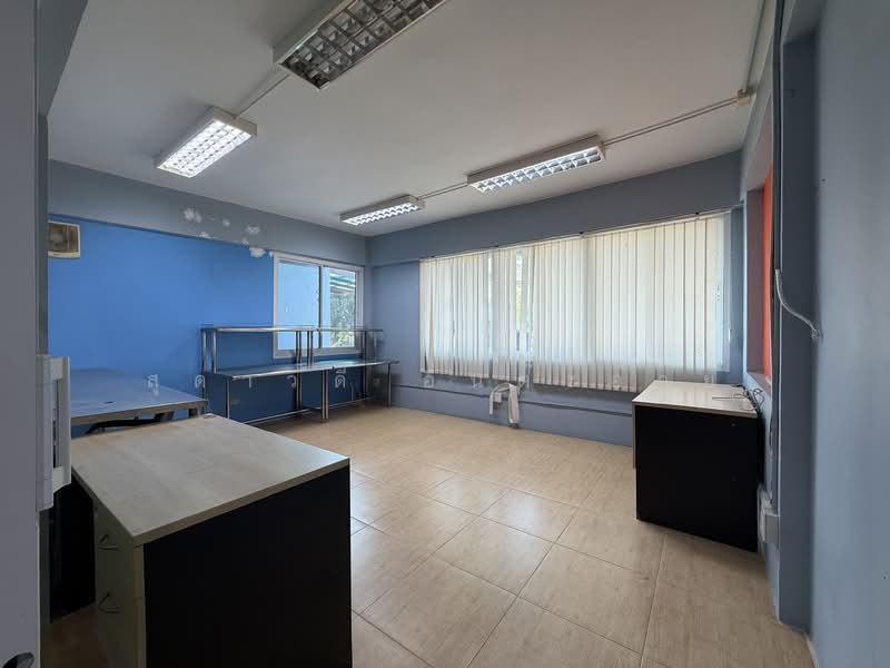 ขายโฮมออฟฟิศพร้อมโกดัง เทพารักษ์ บางปลา หมู่บ้านสุรีวรรณ ใกล้ถนนใหญ่เทพารักษ์ เพียง 2 กม., Samut Prakan, เทพารักษ์, Bang Pla, Bang Plee, Samut Prakan, 4 Bedrooms, 530 sqm, Single Detached House For Sale, by สุดาวดี อินต๊ะอ้าย, 500187773 - DDproperty.com