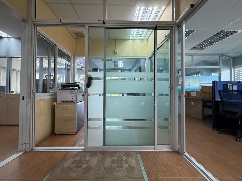 ขายโฮมออฟฟิศพร้อมโกดัง เทพารักษ์ บางปลา หมู่บ้านสุรีวรรณ ใกล้ถนนใหญ่เทพารักษ์ เพียง 2 กม., Samut Prakan, เทพารักษ์, Bang Pla, Bang Plee, Samut Prakan, 4 Bedrooms, 530 sqm, Single Detached House For Sale, by สุดาวดี อินต๊ะอ้าย, 500187773 - DDproperty.com