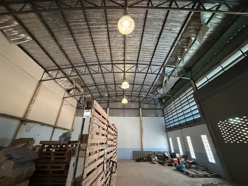 ขายโฮมออฟฟิศพร้อมโกดัง เทพารักษ์ บางปลา หมู่บ้านสุรีวรรณ ใกล้ถนนใหญ่เทพารักษ์ เพียง 2 กม., Samut Prakan, เทพารักษ์, Bang Pla, Bang Plee, Samut Prakan, 4 Bedrooms, 530 sqm, Single Detached House For Sale, by สุดาวดี อินต๊ะอ้าย, 500187773 - DDproperty.com