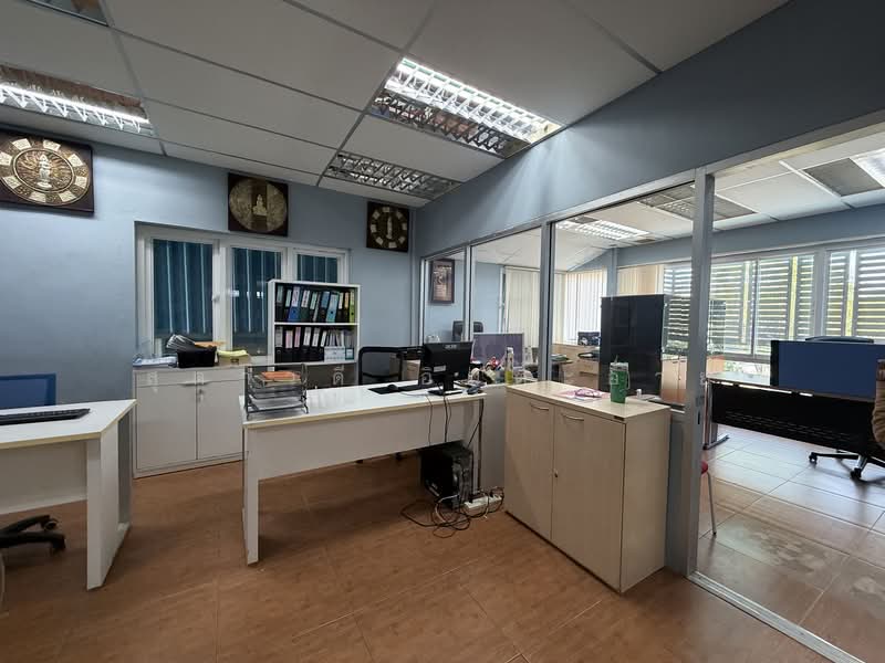 ขายโฮมออฟฟิศพร้อมโกดัง เทพารักษ์ บางปลา หมู่บ้านสุรีวรรณ ใกล้ถนนใหญ่เทพารักษ์ เพียง 2 กม., Samut Prakan, เทพารักษ์, Bang Pla, Bang Plee, Samut Prakan, 4 Bedrooms, 530 sqm, Single Detached House For Sale, by สุดาวดี อินต๊ะอ้าย, 500187773 - DDproperty.com