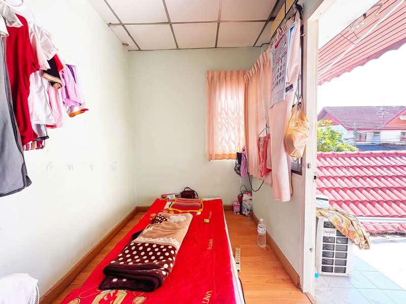 หมู่บ้านอุทยานทอง แจ้งวัฒนะ-ปากเกร็ด19 ซอยอุทยานทอง5 ต.บางพูด อ.ปากเกร็ด จ.นนทบุรี, นนทบุรี, แจ้งวัฒนะ, บางพูด, ปากเกร็ด, นนทบุรี, 168 ตร.ม., บ้านแฝด ขาย, โดย ภัทรนัน อิศรางกูร ณ อยุธยา, 500187783 - DDproperty.com