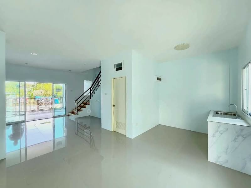 ทาวน์เฮ้าส์บ้านสวน ชลบุรี, Chon Buri (Pattaya), Ban Suan, Muang Chon Buri, Chon Buri (Pattaya), 3 Bedrooms, 100 sqm, Townhouse For Sale, by The Best Property ปู, 500187797 - DDproperty.com